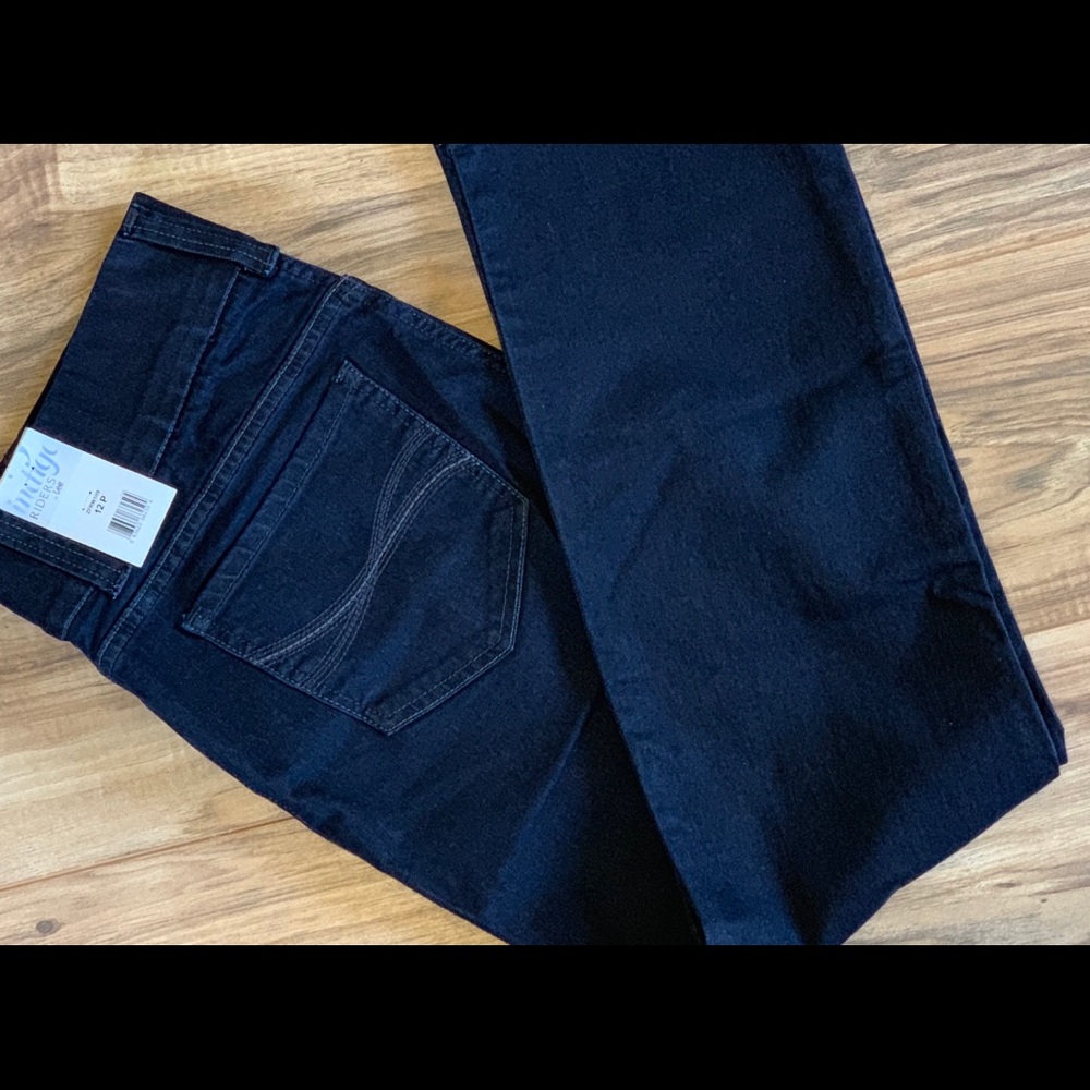 Riders by Lee Indigo Women's pull on waist